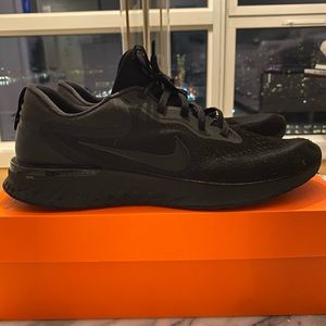 Nike Odyssey React - Black - 10.5
